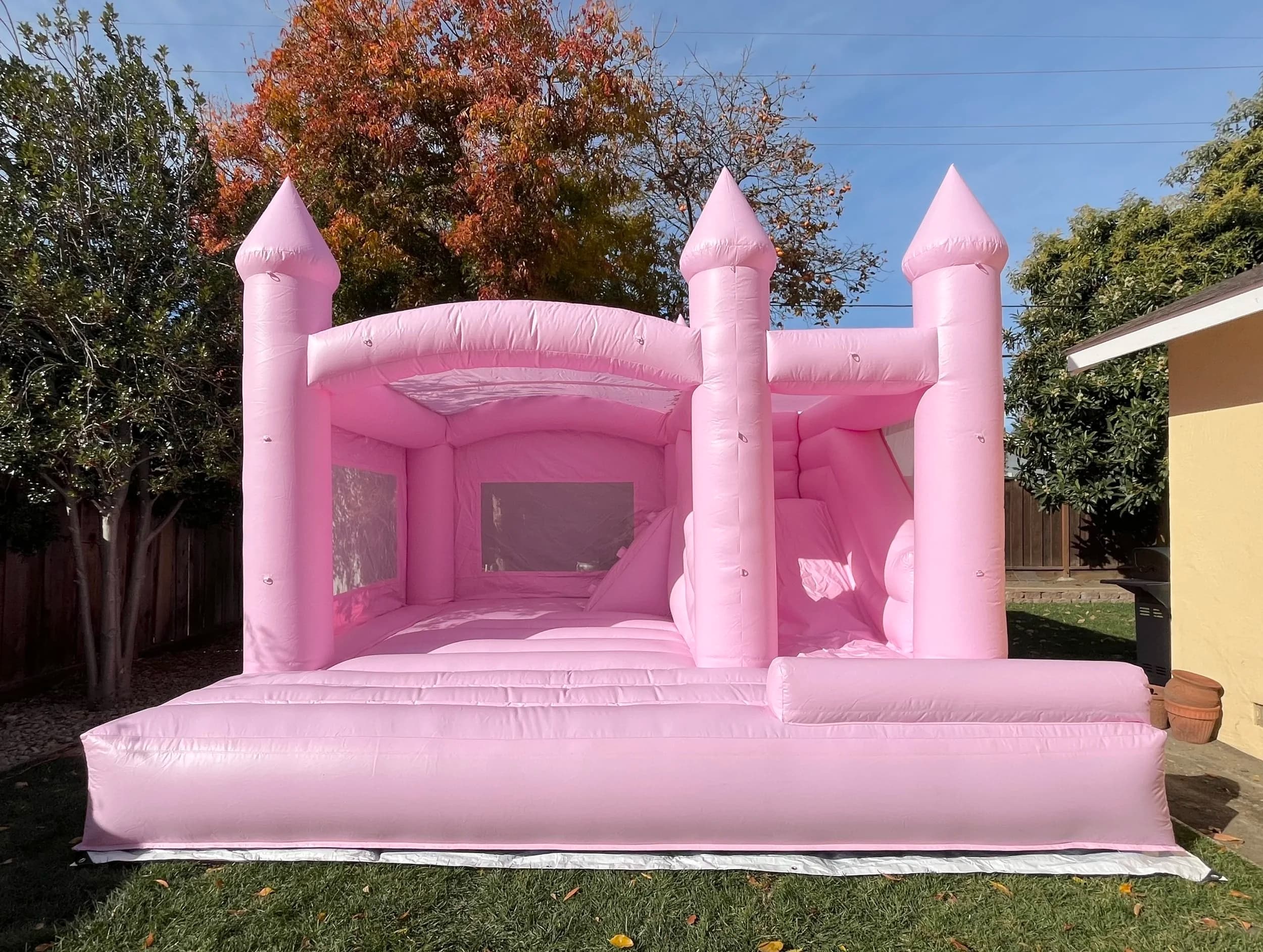 ‘ROSE VILLA’ BOUNCE HOUSE + SLIDE - Photo 3