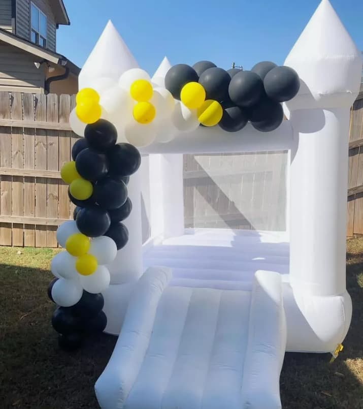 ‘MINI WHITE CASTLE’ - Photo 4