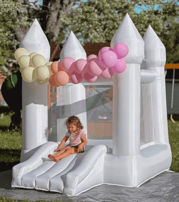 ‘MINI WHITE CASTLE’ - Photo 3