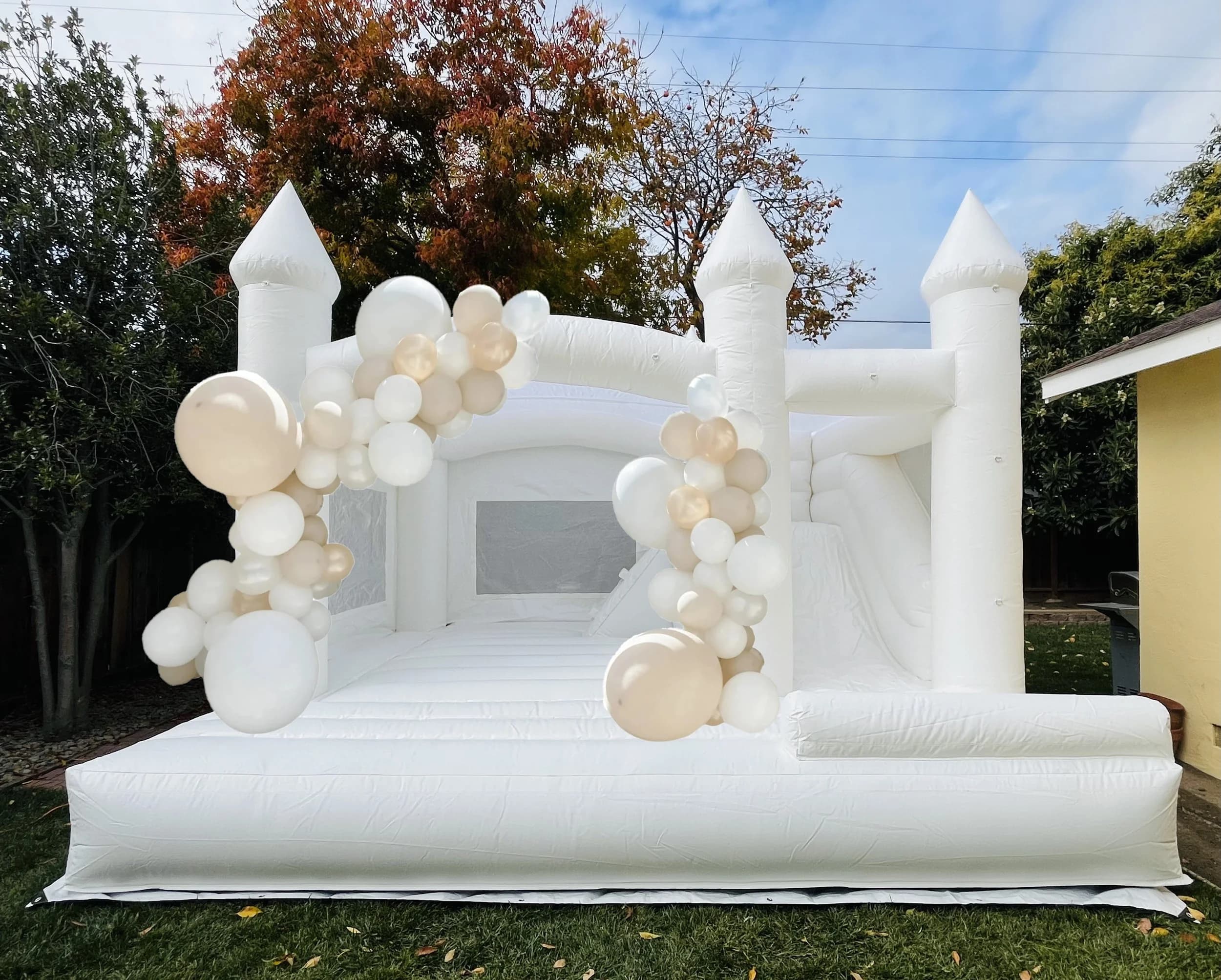 ‘WHITE VILLA’ BOUNCE HOUSE + SLIDE